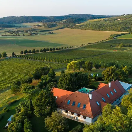 Sentio Estate At Balaton Villa Pécsely